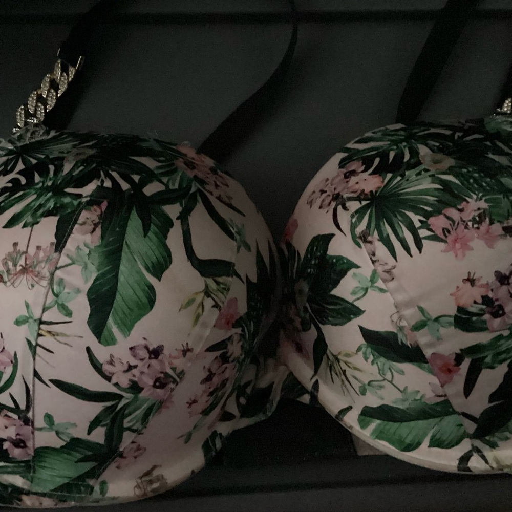 Victoria's Secret Green and Pink Floral Bar
